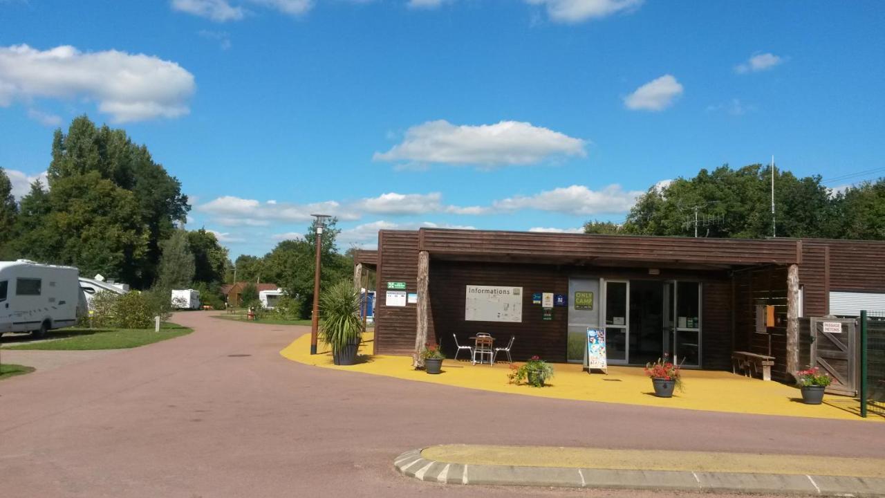 Onlycamp Le Pont Romain Yvré-lʼÉvêque Εξωτερικό φωτογραφία