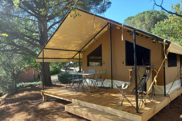 Onlycamp Le Pont Romain Yvré-lʼÉvêque Εξωτερικό φωτογραφία