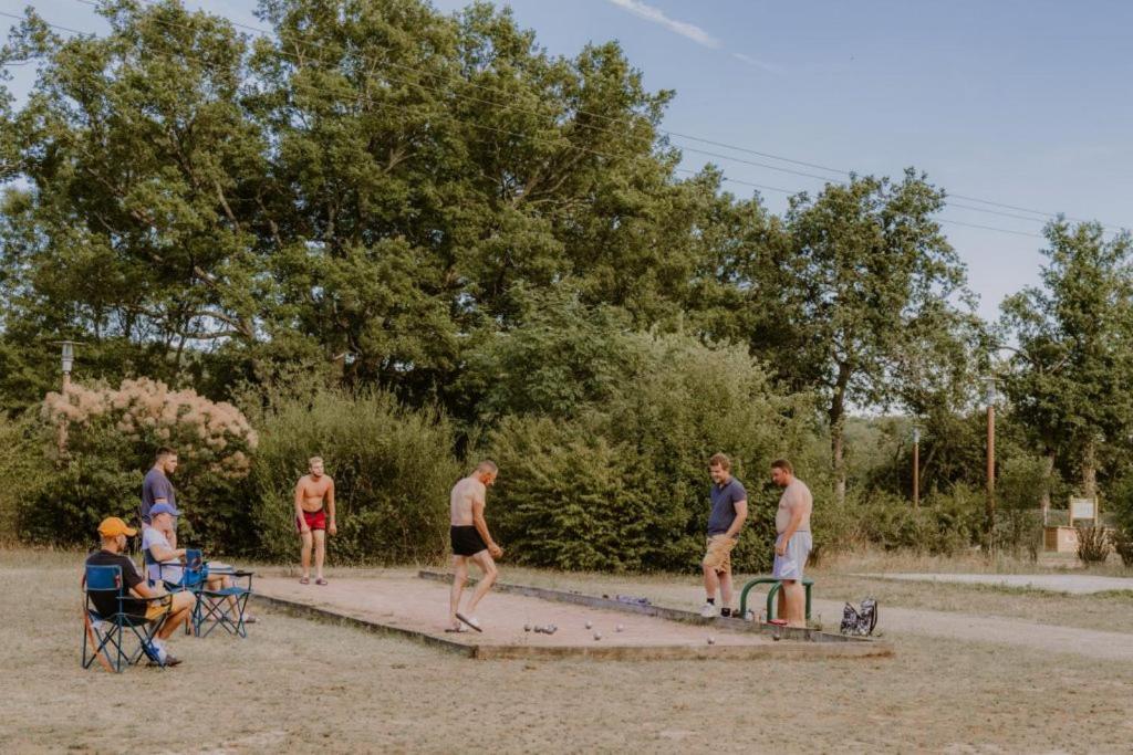 Onlycamp Le Pont Romain Yvré-lʼÉvêque Εξωτερικό φωτογραφία
