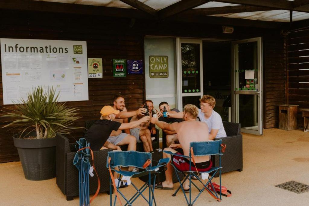 Onlycamp Le Pont Romain Yvré-lʼÉvêque Εξωτερικό φωτογραφία