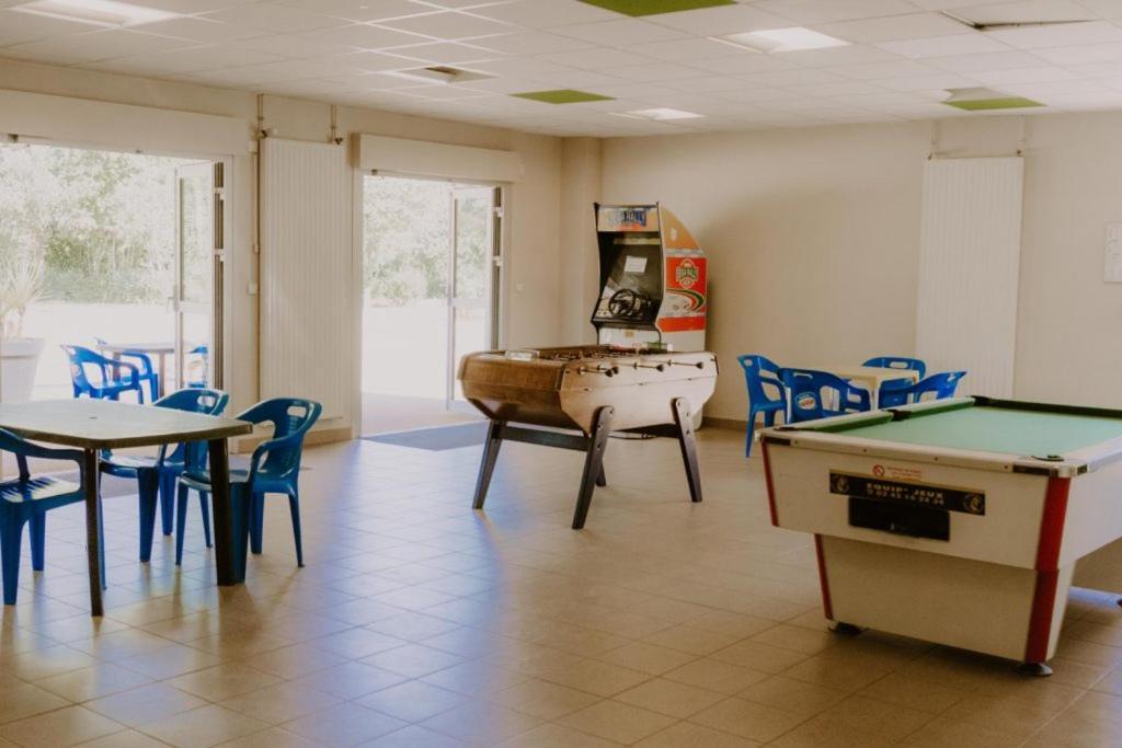 Onlycamp Le Pont Romain Yvré-lʼÉvêque Εξωτερικό φωτογραφία